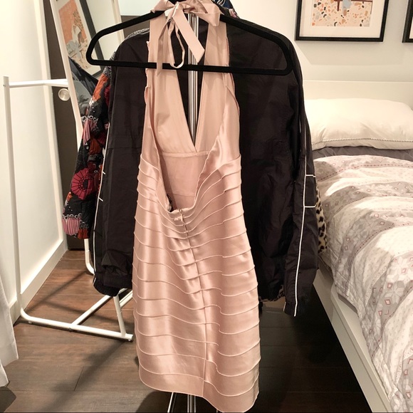 *BCBGMAXAZRIA DRESS* - Picture 2 of 5